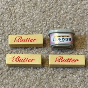 American Girl Yellow Butter and Cream Cheese Set